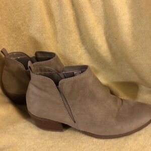 American eagle ankle boots